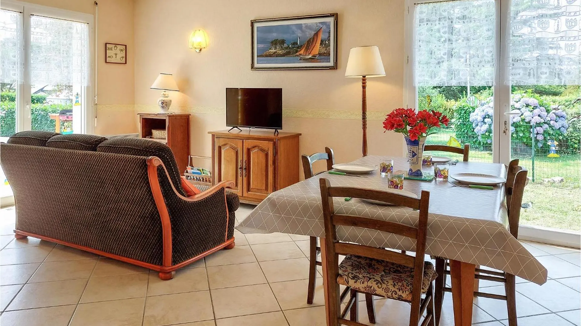 Сasa de vacaciones Lovely Home In Clohars-Carnoet With Kitchen Francia
