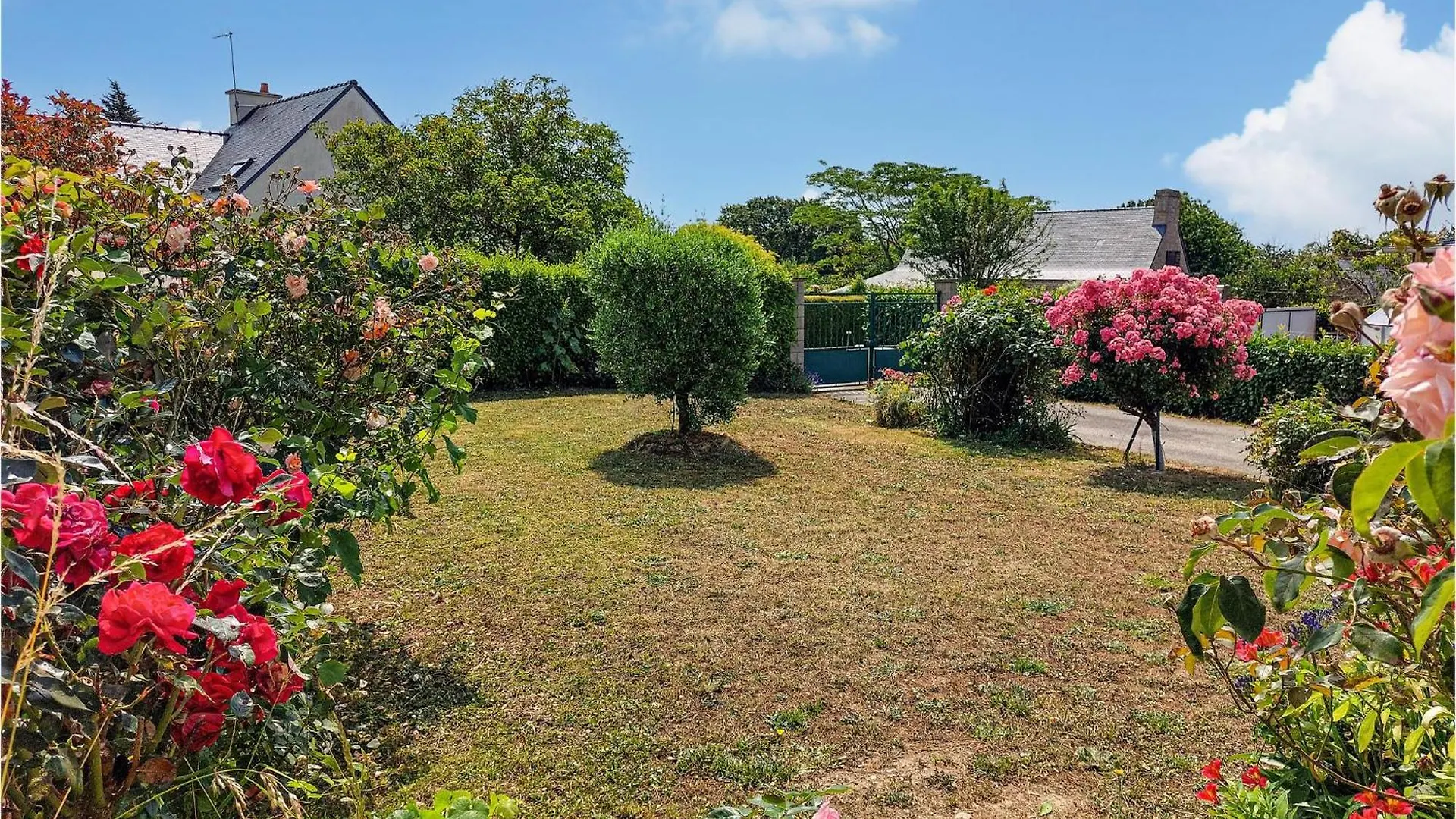 Lovely Home In Clohars-Carnoet With Kitchen